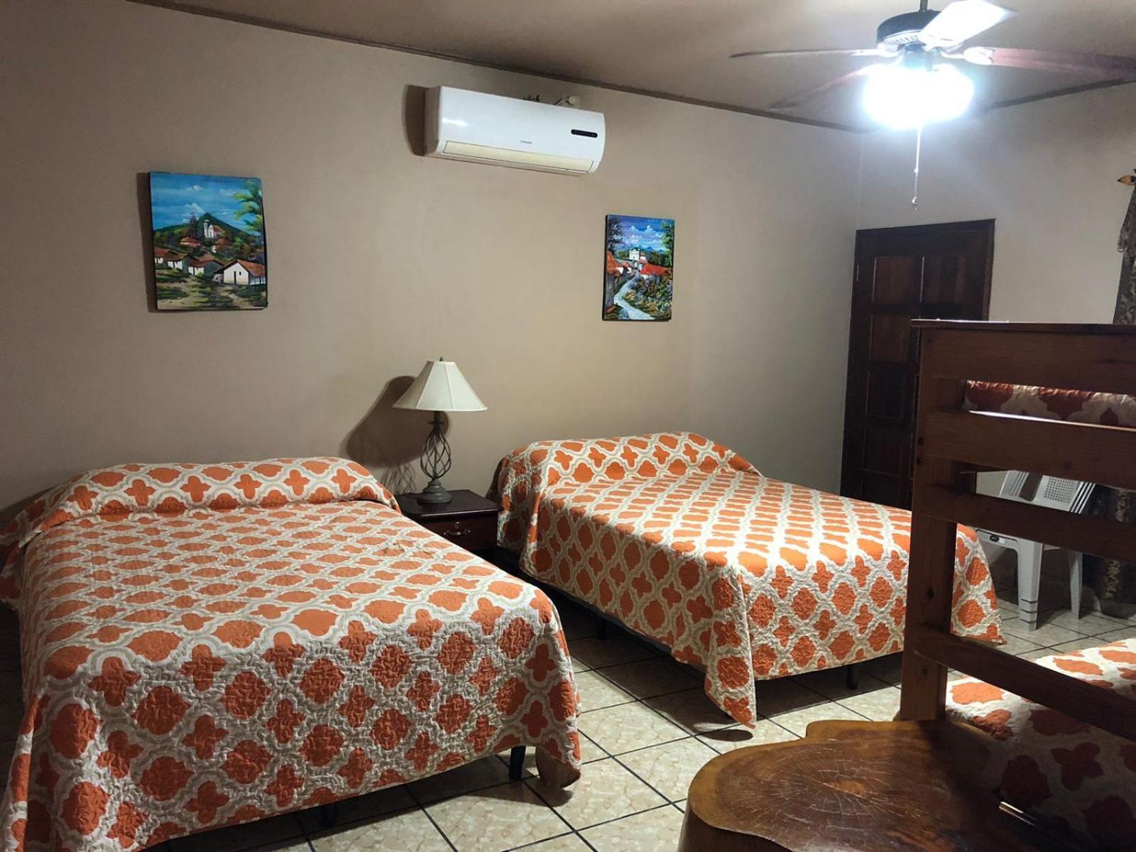 Hotel La Escalinata Copán Værelse billede